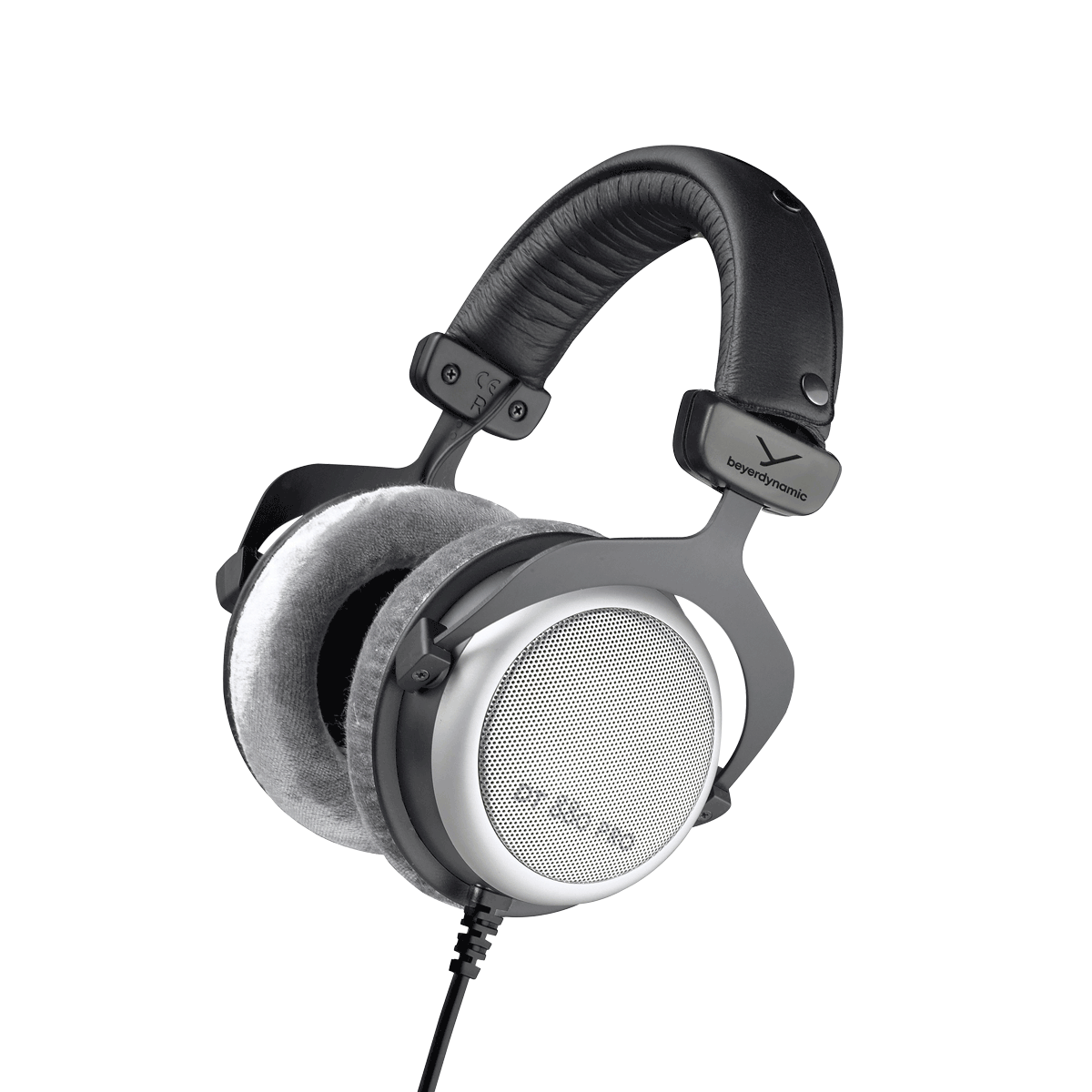 Beyerdynamic DT 880 Pro: Is it still good in 2026?